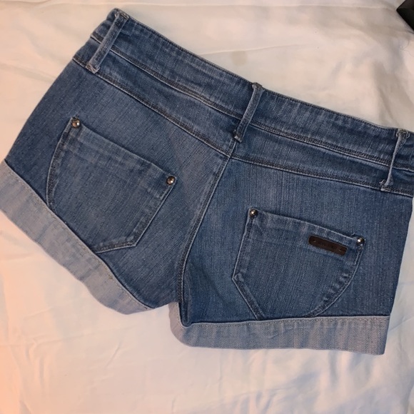 MNG Size 6 Jean Shorts - Picture 6 of 13